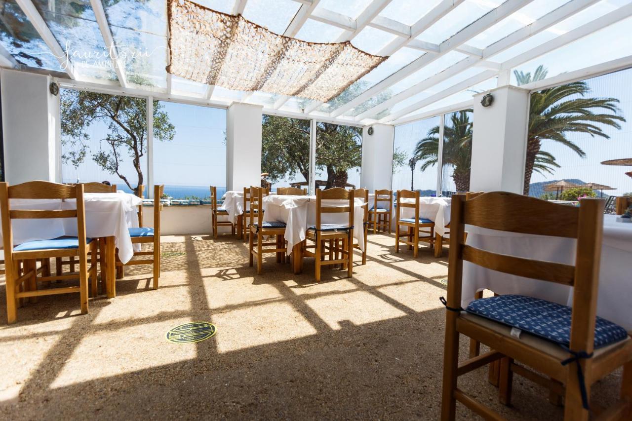 Kinira Beach Hotel Exteriör bild
