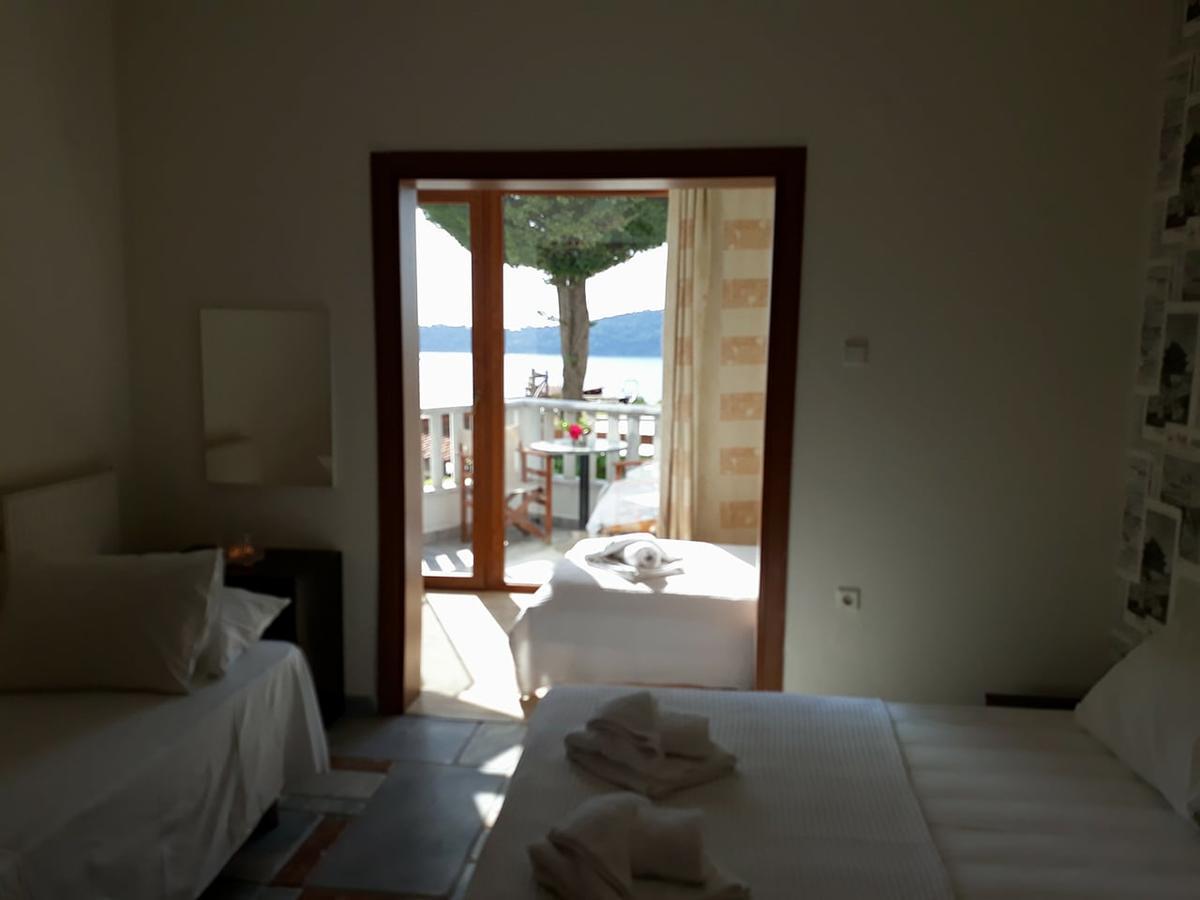 Kinira Beach Hotel Exteriör bild