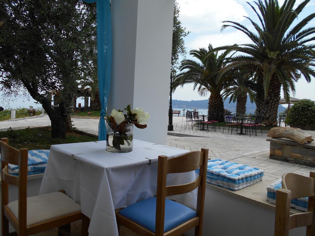 Kinira Beach Hotel Exteriör bild