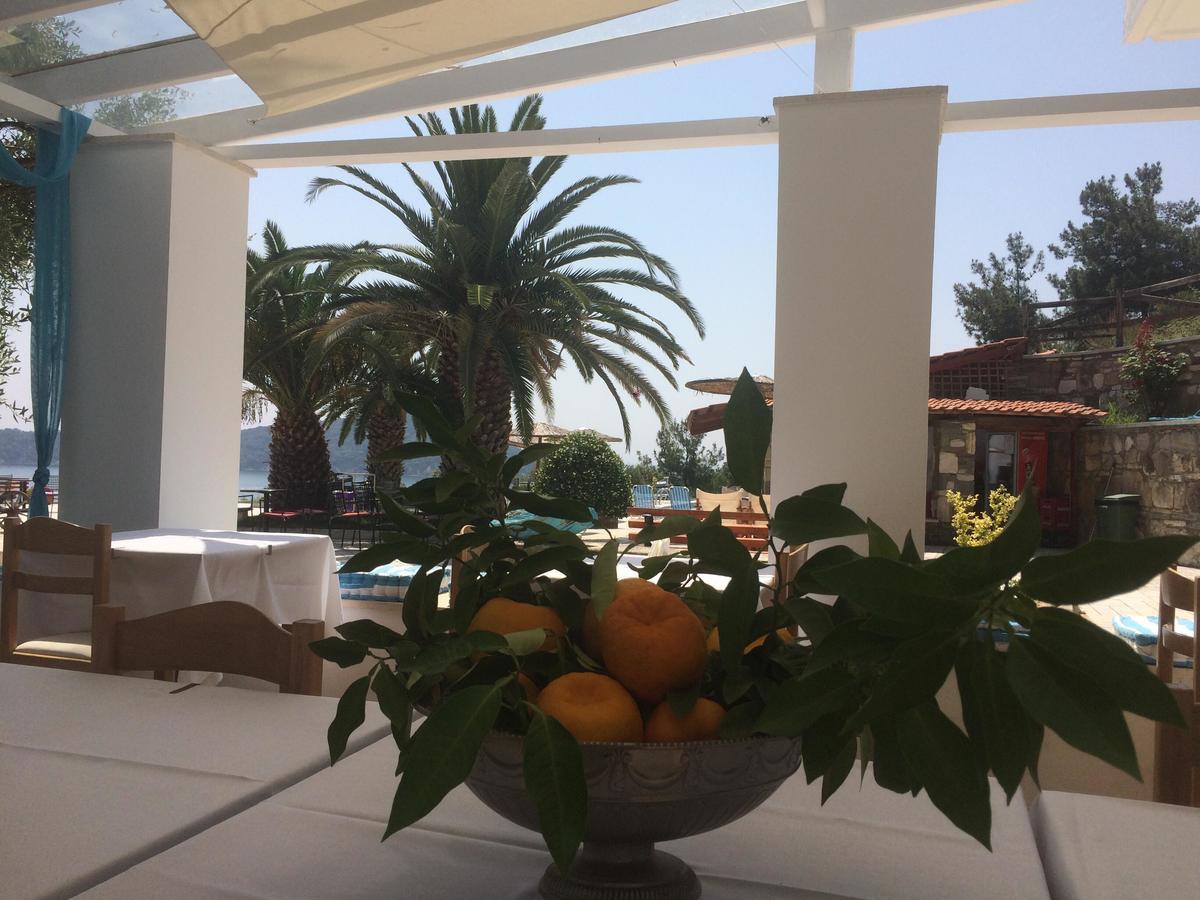 Kinira Beach Hotel Exteriör bild